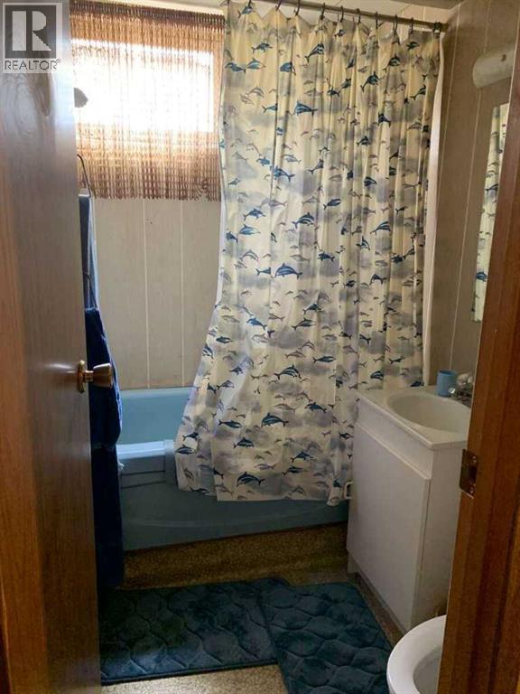 Photo 26 of 4601 50 Avenue, Daysland AB