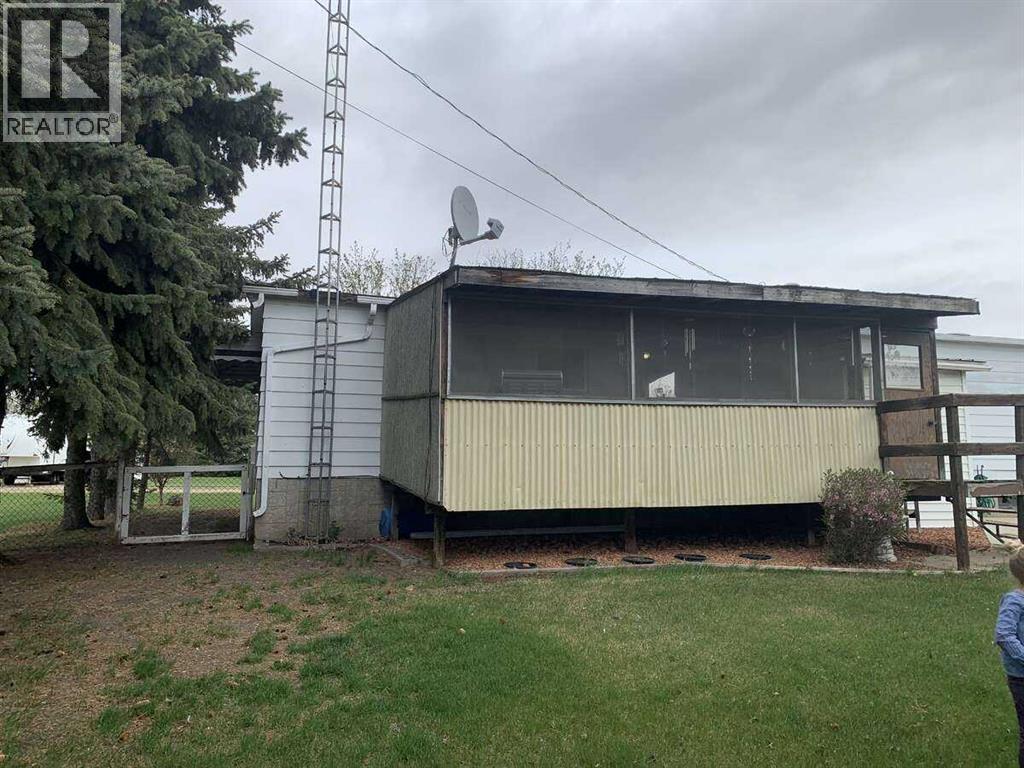 Photo 12 of 4601 50 Avenue, Daysland AB