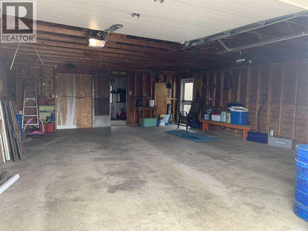 Photo 7 of 4601 50 Avenue, Daysland AB
