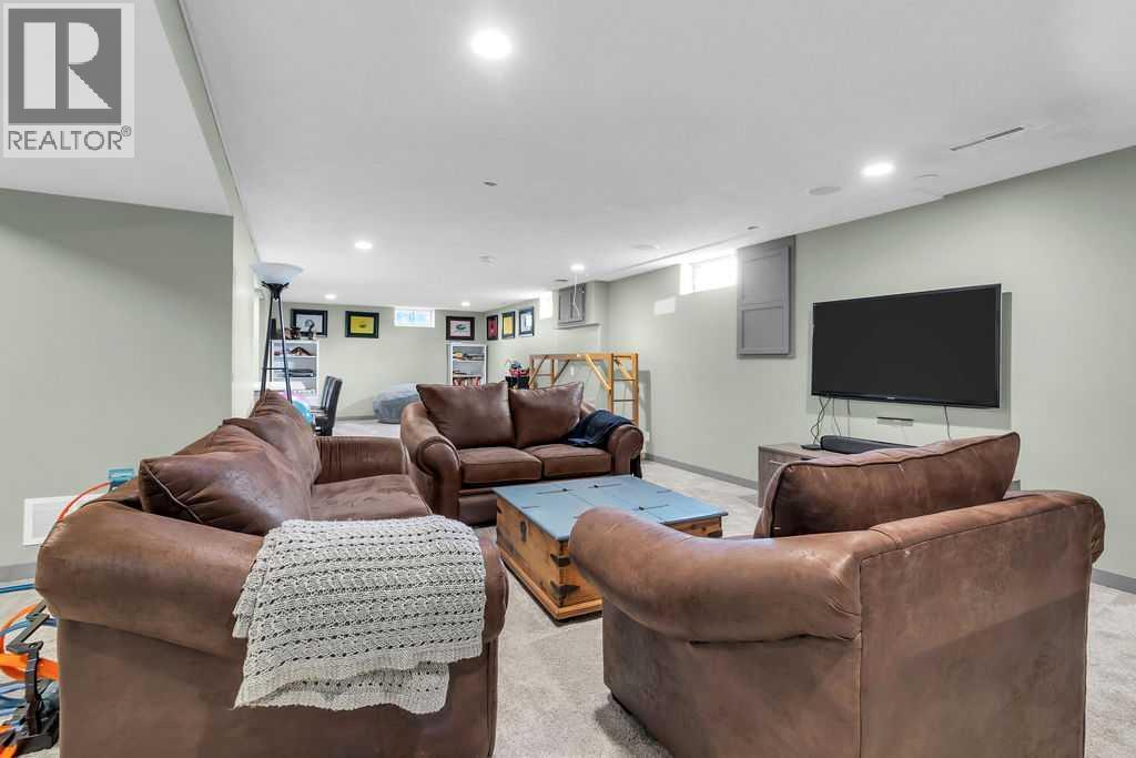 Photo 35 of 1215 Mapleglade Place Se, Calgary AB