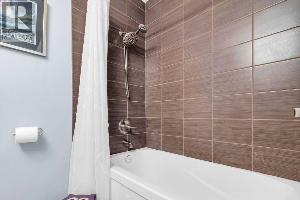 Photo 16 of 1215 Mapleglade Place Se, Calgary AB