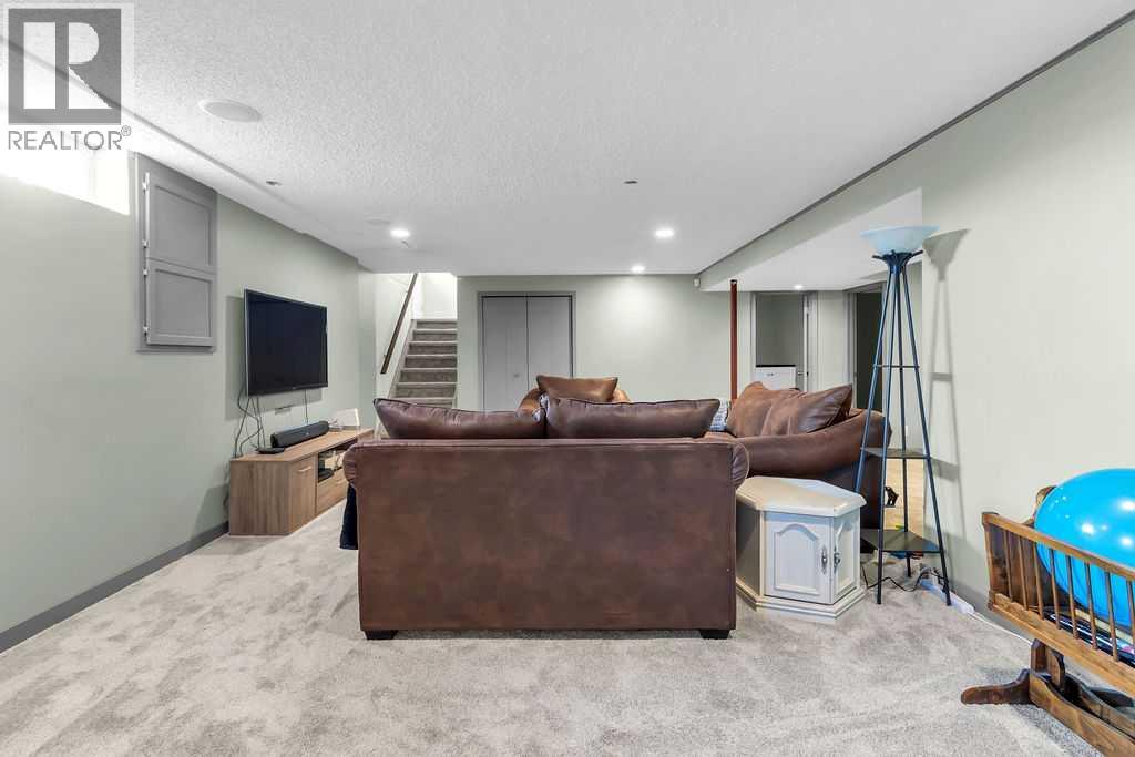Photo 29 of 1215 Mapleglade Place Se, Calgary AB