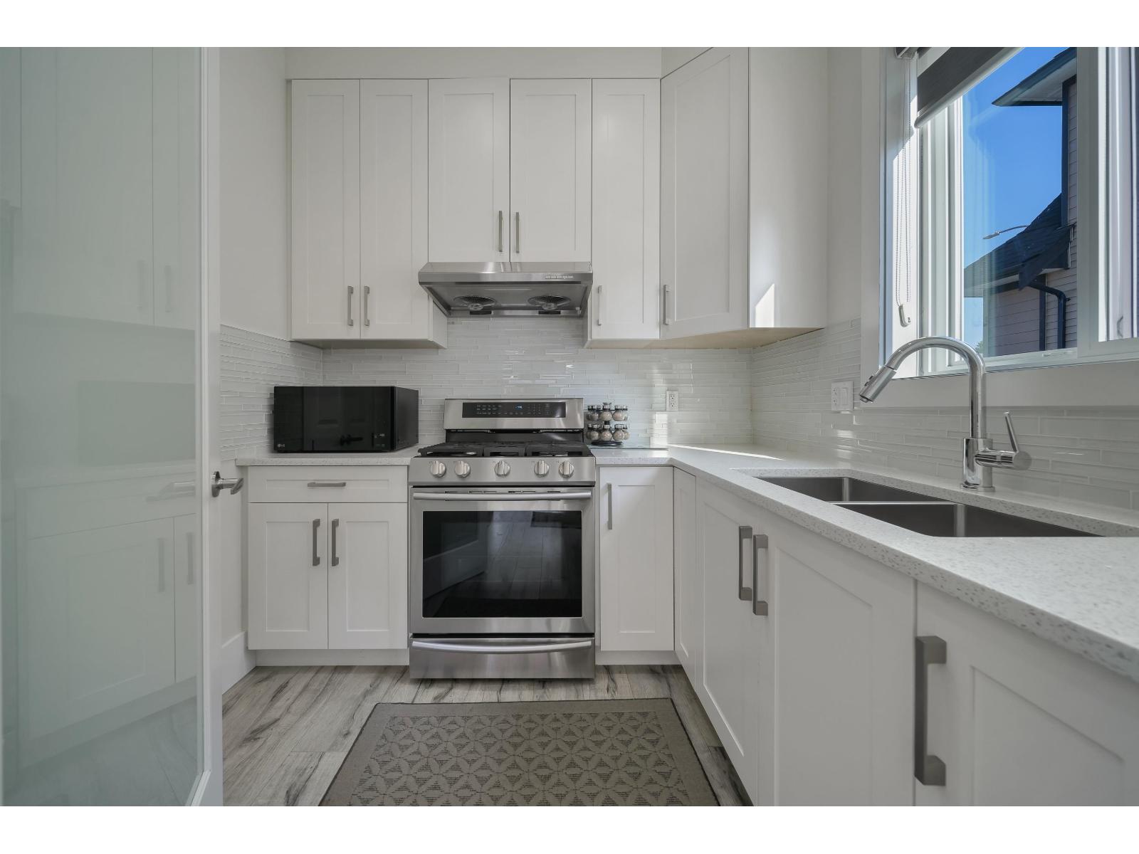 Photo 10 of 8341 209 B Street, Langley BC