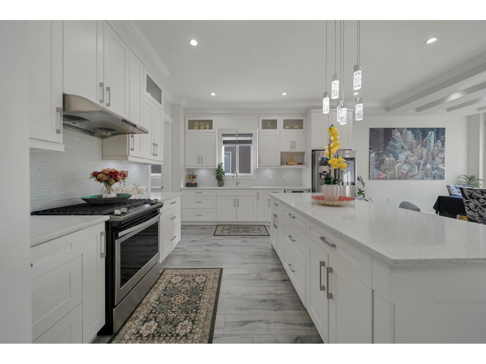 Photo 9 of 8341 209 B Street, Langley BC