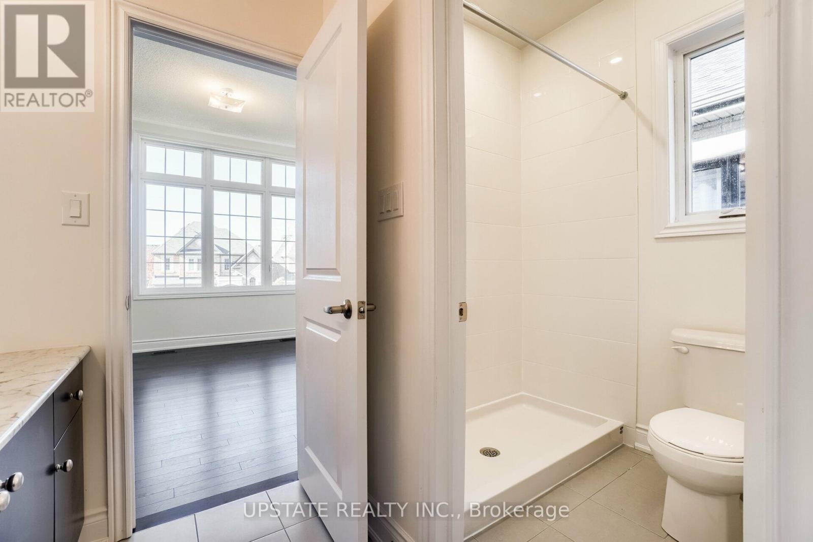 Photo 24 of 27 Valleyway Drive, Brampton ON