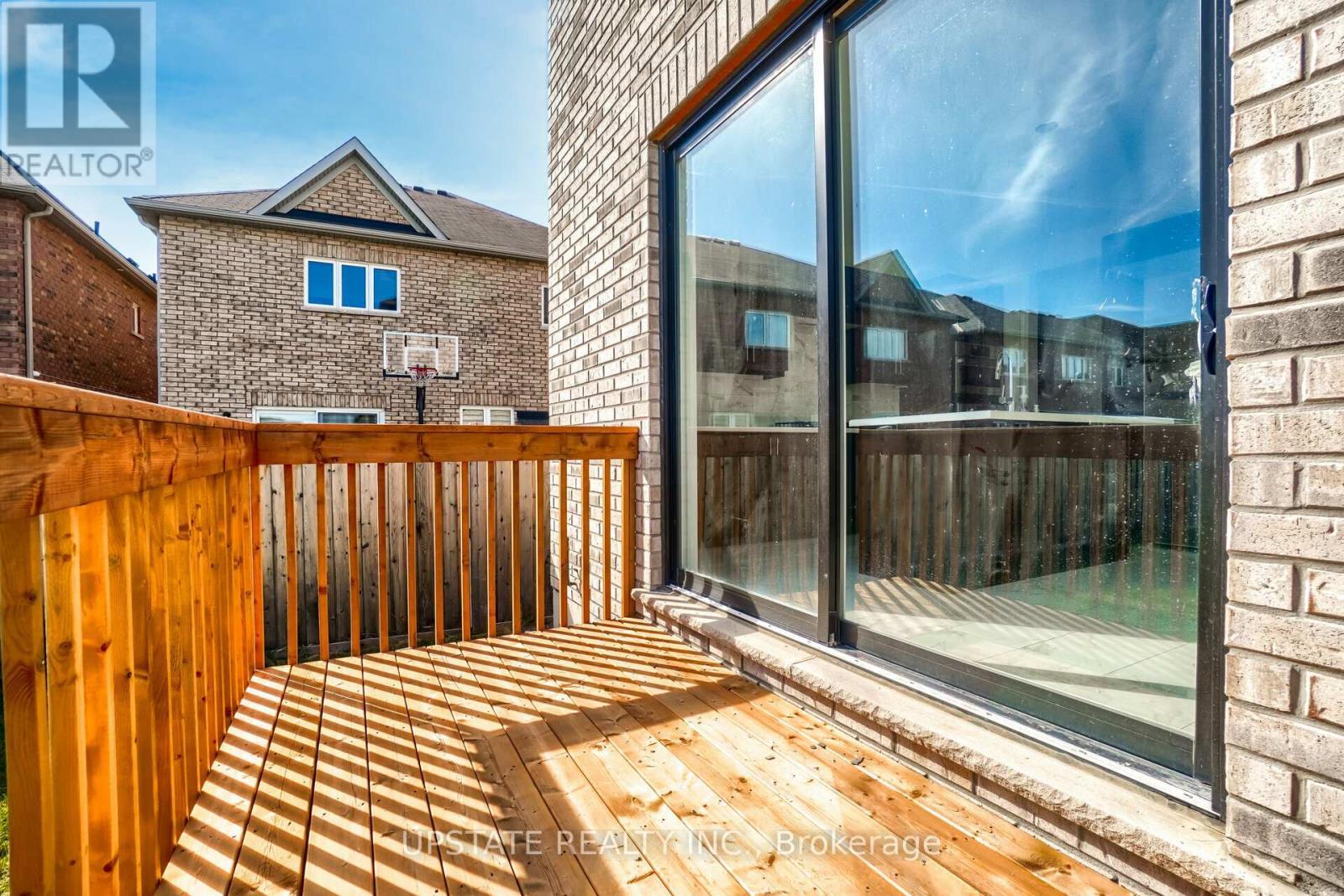 Photo 31 of 27 Valleyway Drive, Brampton ON