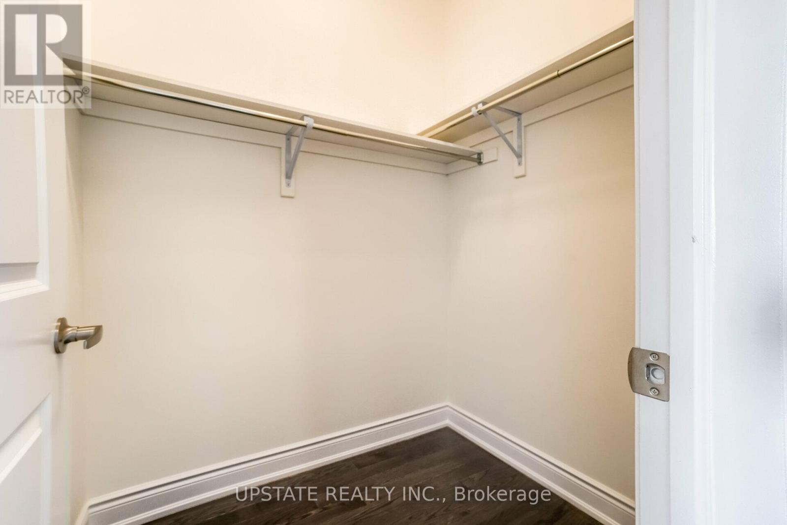 Photo 20 of 27 Valleyway Drive, Brampton ON