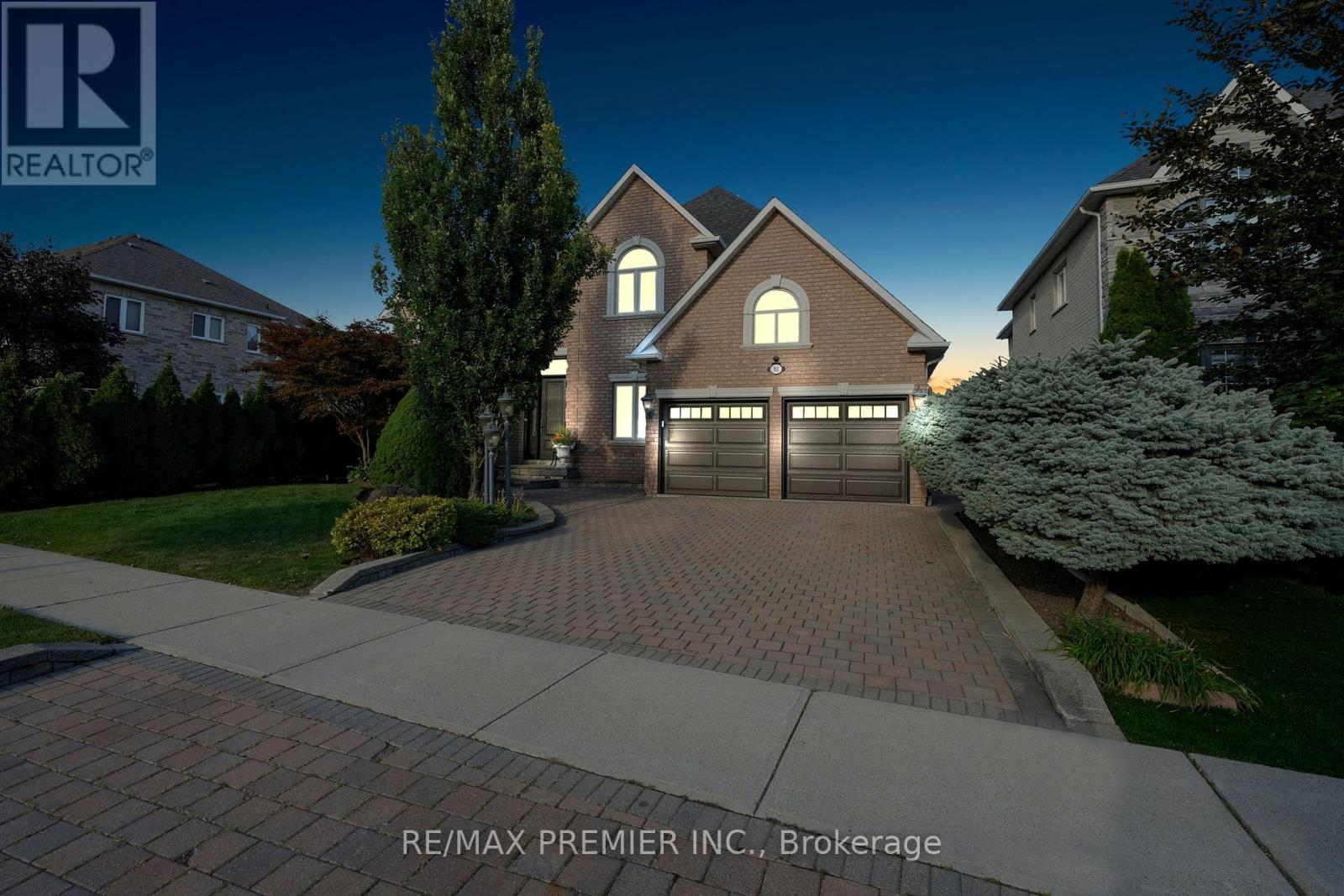 Photo 1 of 93 Novaview Crescent, Vaughan ON