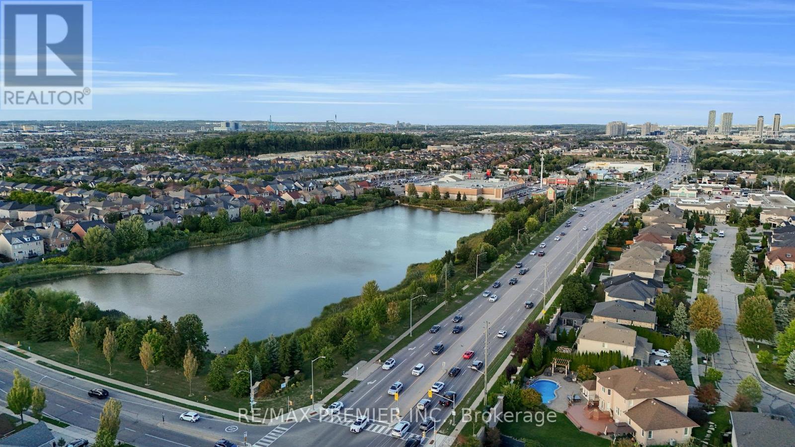 Photo 45 of 93 Novaview Crescent, Vaughan ON