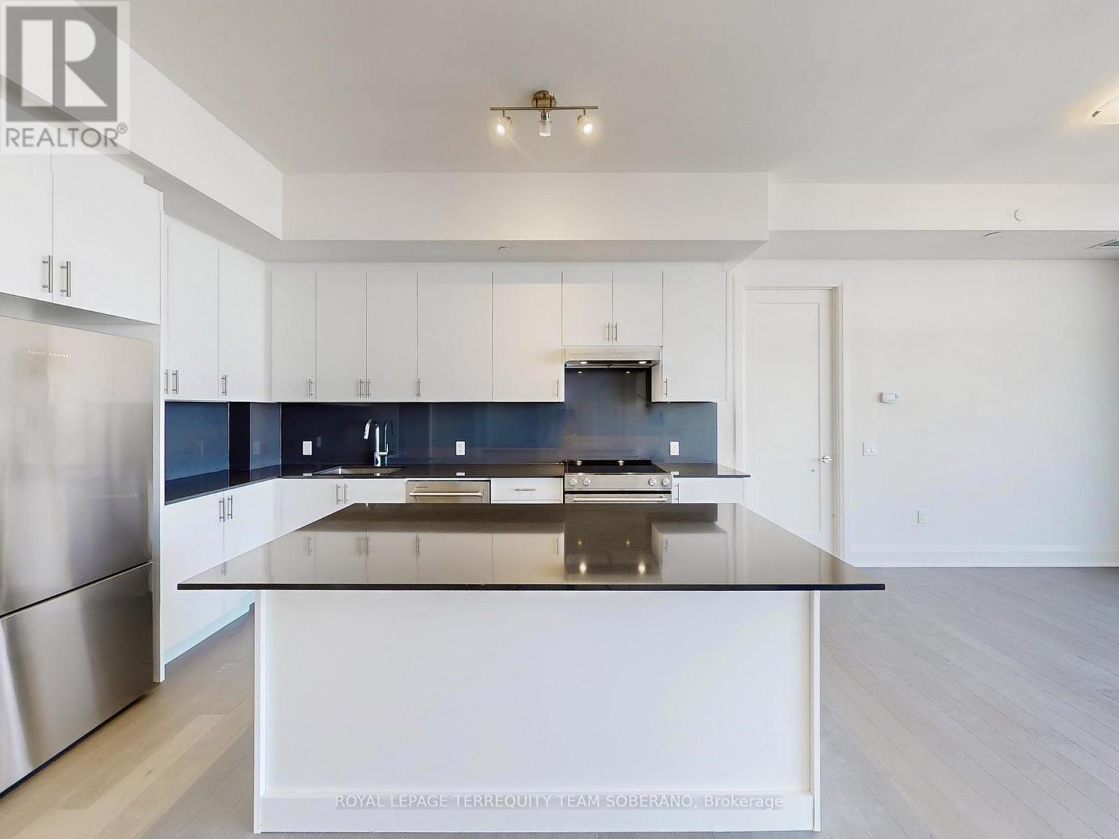 Photo 11 of Ph 109 8960 Jane Street, Vaughan ON