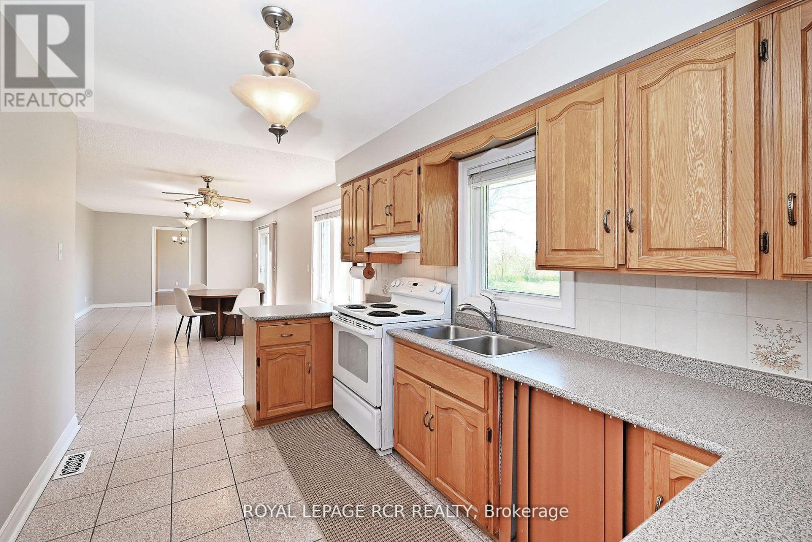 Photo 15 of 6215 17th Side Road, King ON