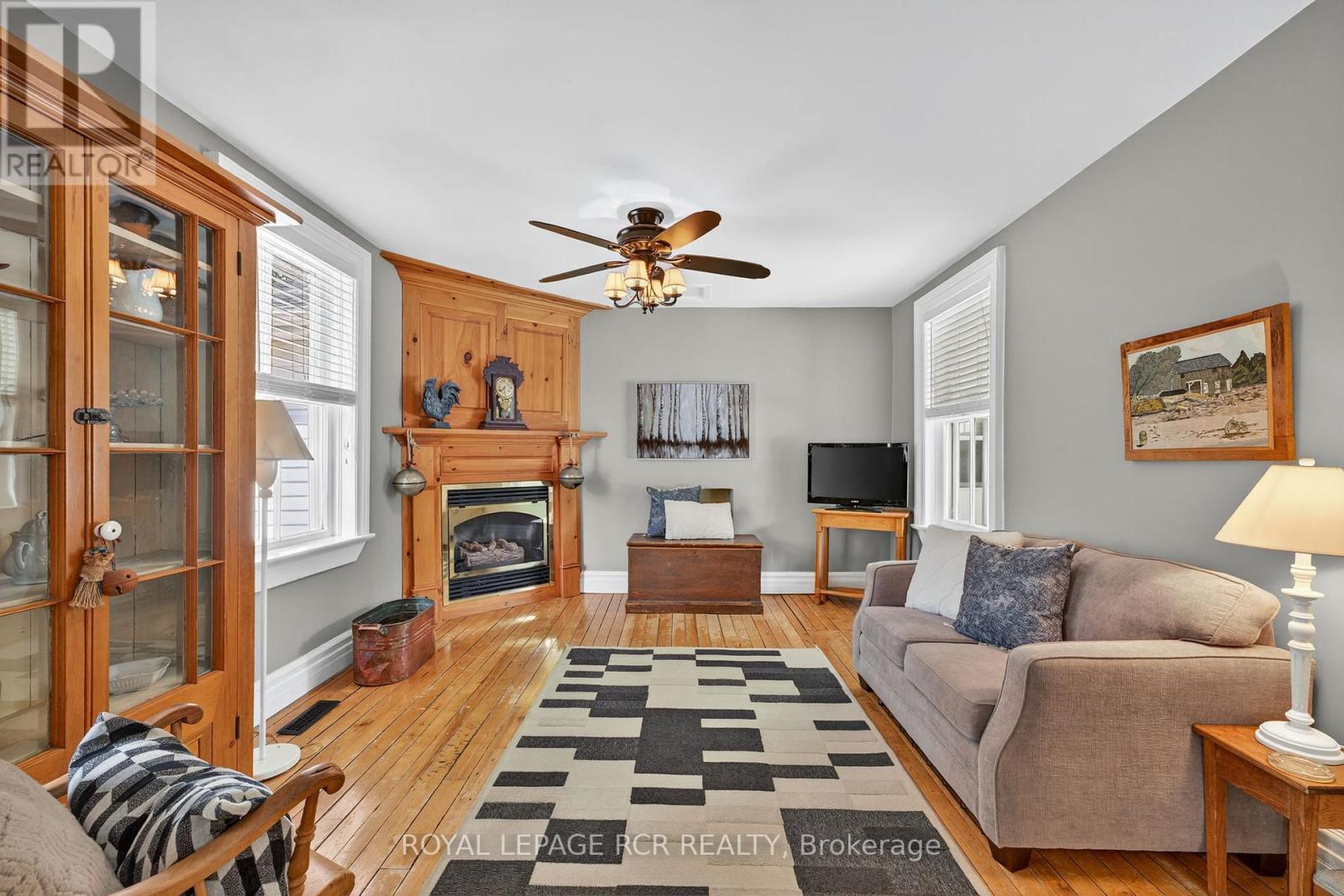 Photo 20 of 36 Main Street, East Gwillimbury ON