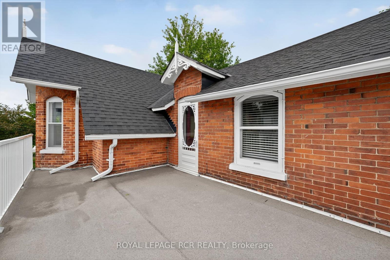Photo 33 of 36 Main Street, East Gwillimbury ON