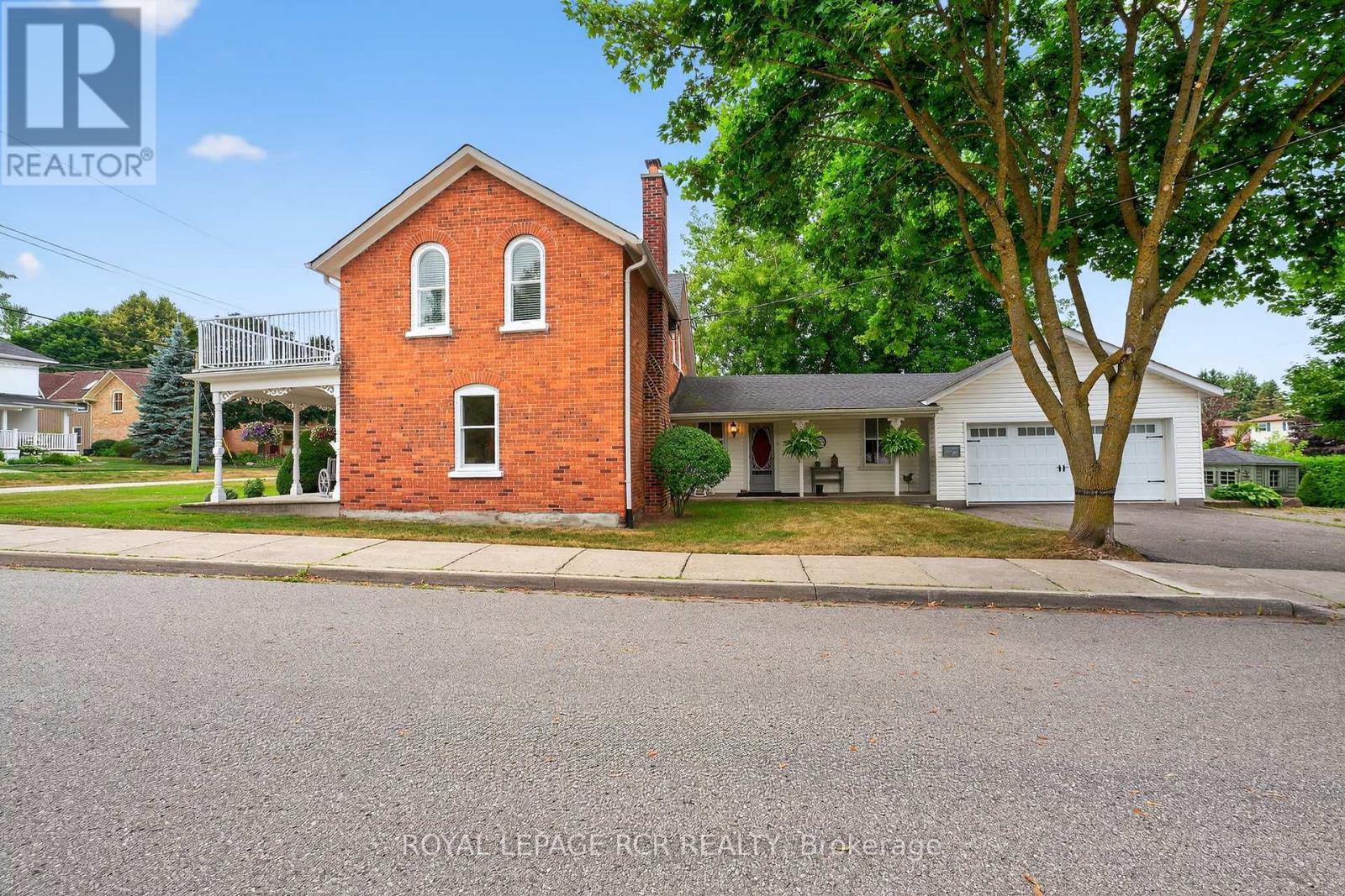 Photo 39 of 36 Main Street, East Gwillimbury ON