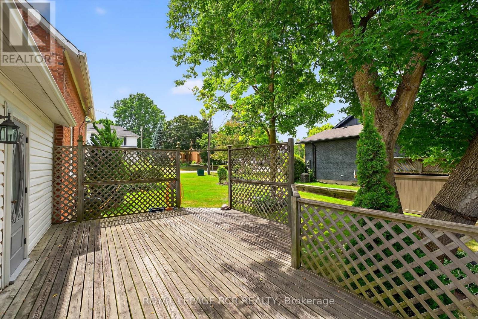 Photo 42 of 36 Main Street, East Gwillimbury ON