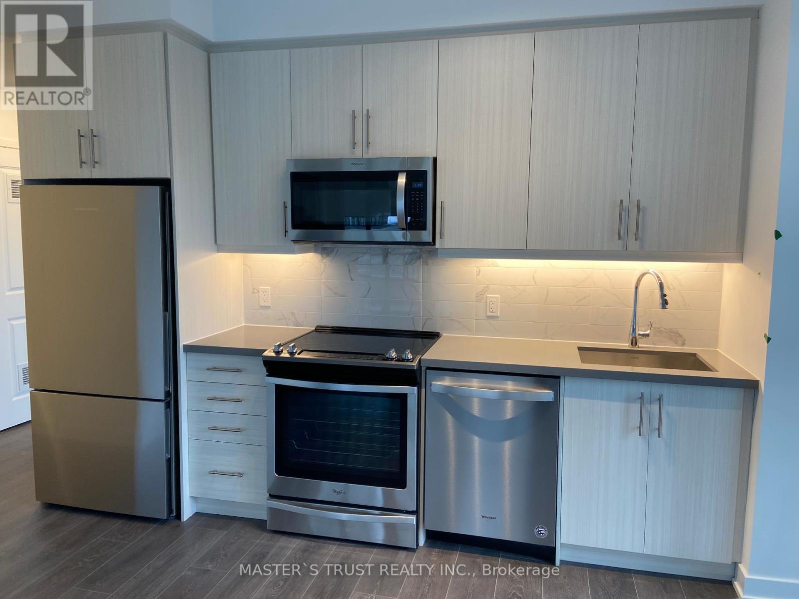 Photo 25 of 509 85 Oneida Crescent, Richmond Hill ON