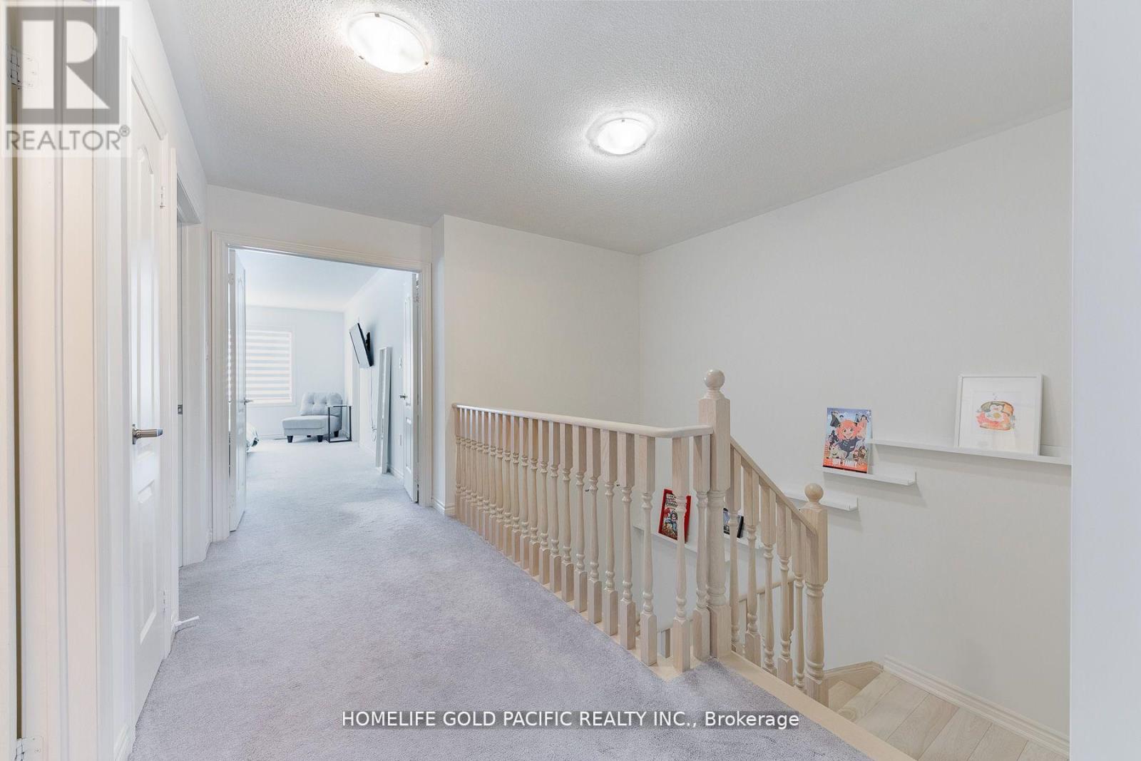 Photo 20 of 61 Markview Road, Whitchurchstouffville ON