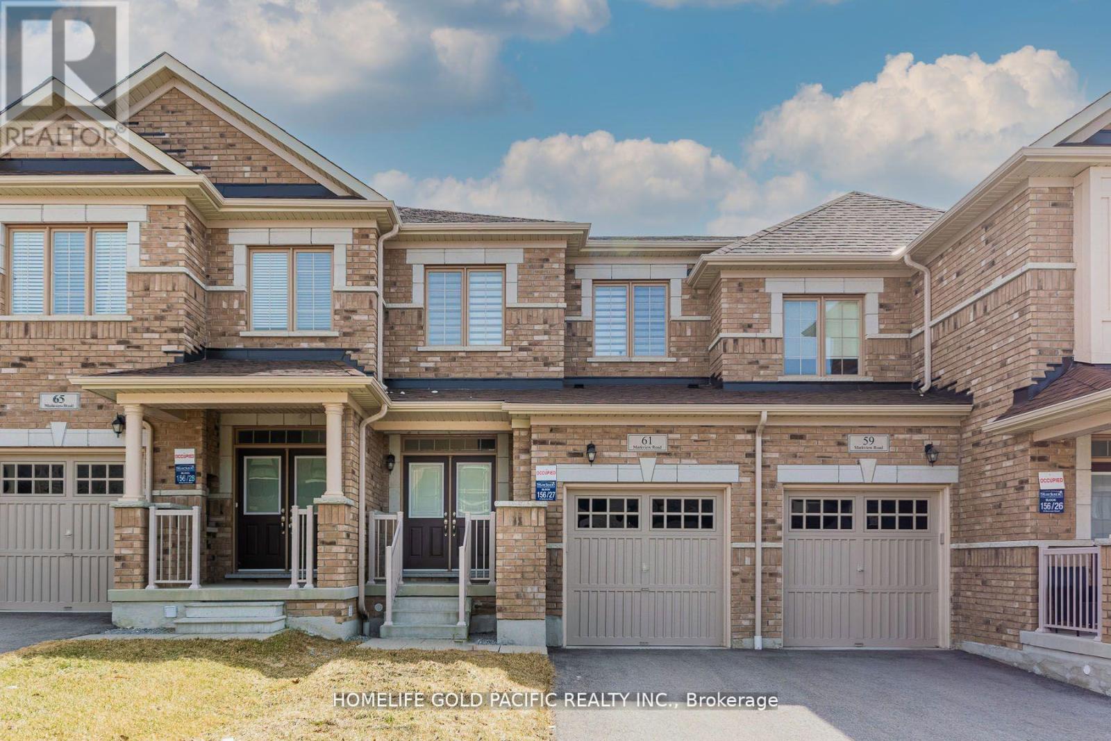 Photo 3 of 61 Markview Road, Whitchurchstouffville ON