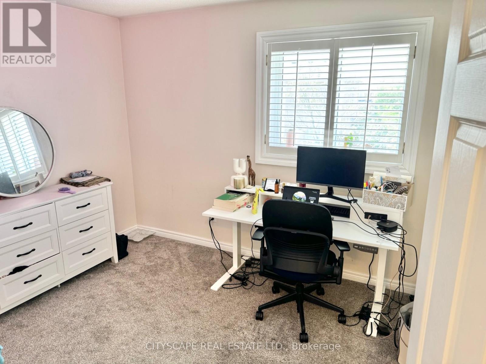 Photo 18 of 533 Leatherleaf Drive, Mississauga ON