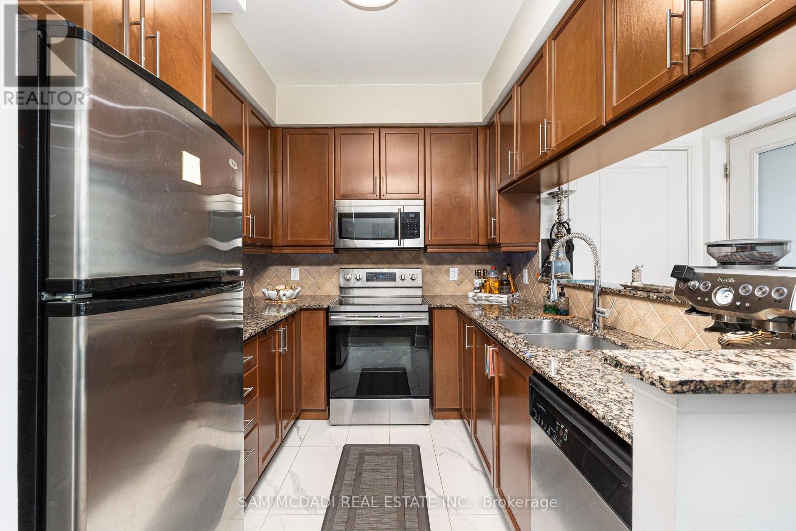 Photo 16 of Th 119 90 Absolute Avenue, Mississauga ON
