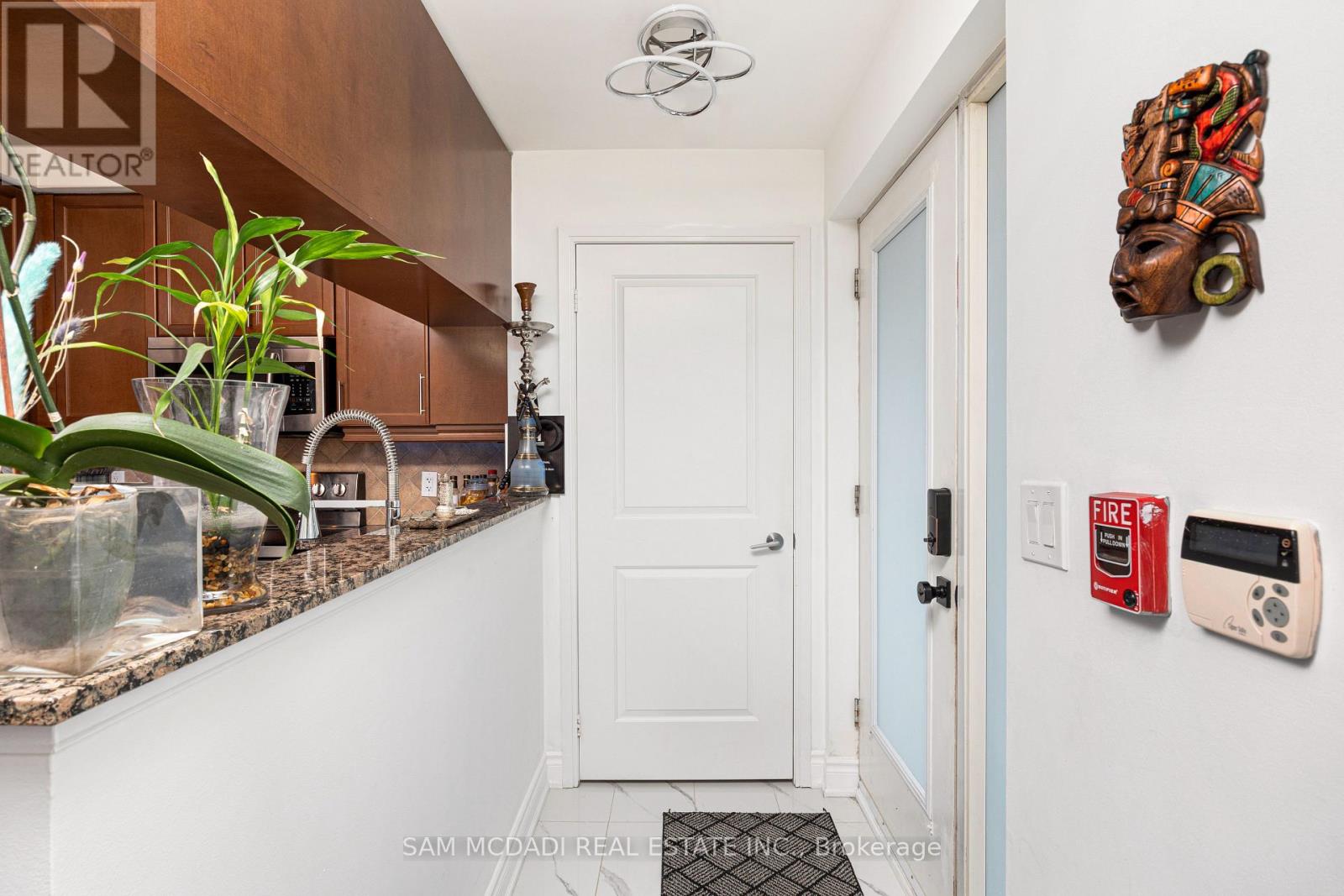 Photo 19 of Th 119 90 Absolute Avenue, Mississauga ON