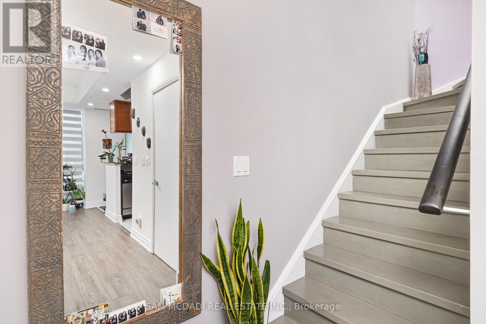 Photo 22 of Th 119 90 Absolute Avenue, Mississauga ON