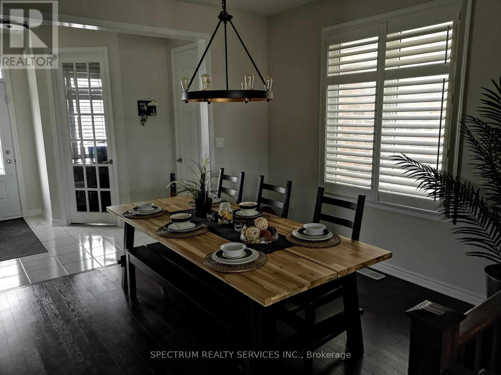 Photo 2 of 1522 Clitherow Street, Milton ON