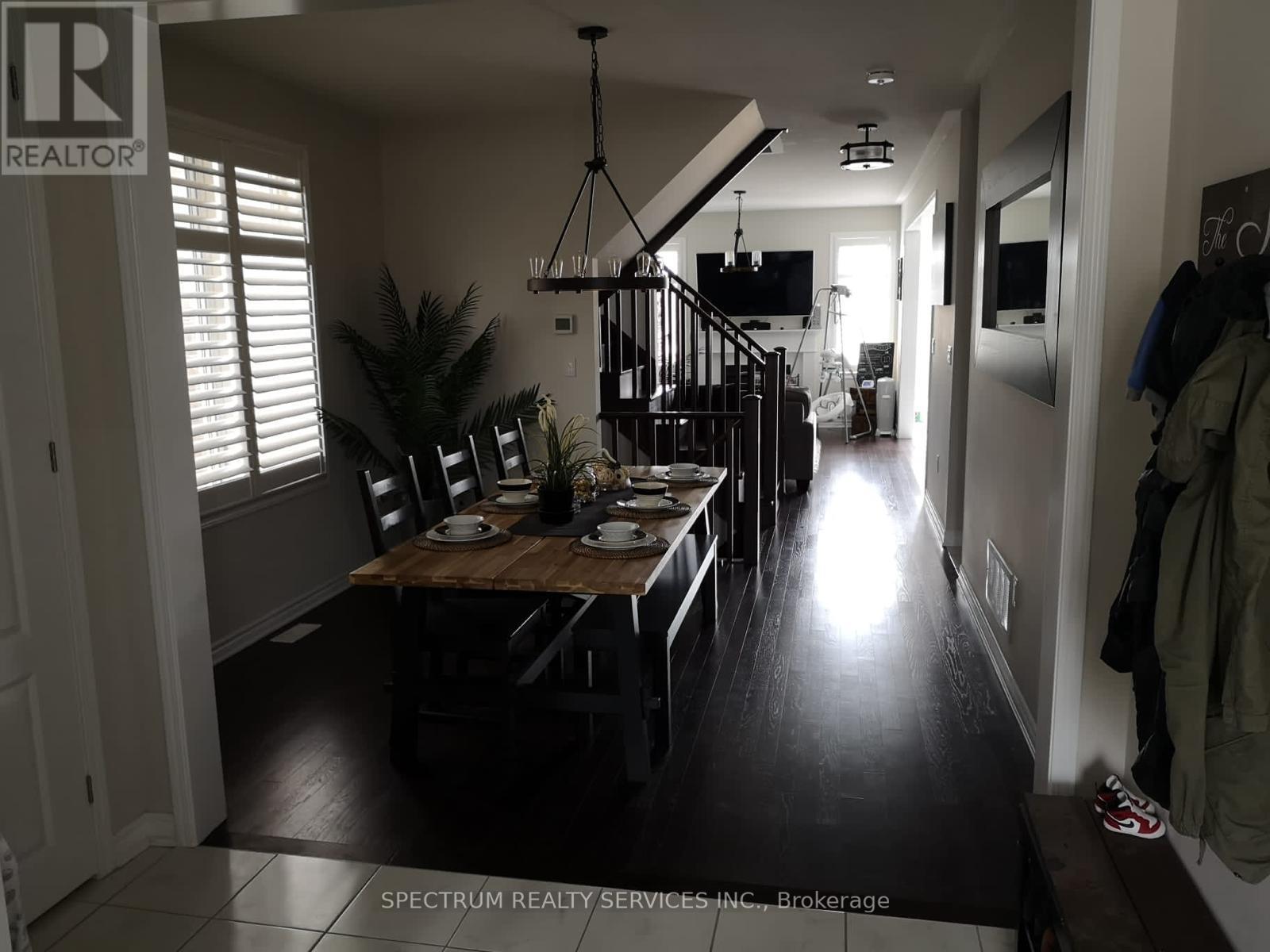 Photo 4 of 1522 Clitherow Street, Milton ON