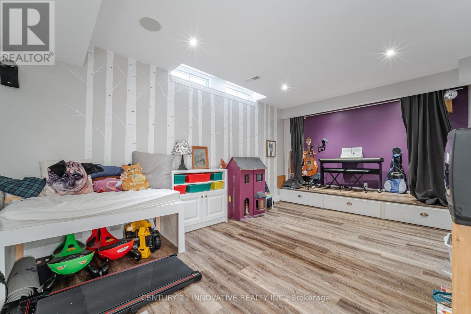 Photo 19 of 37 Massey Street, Brampton ON
