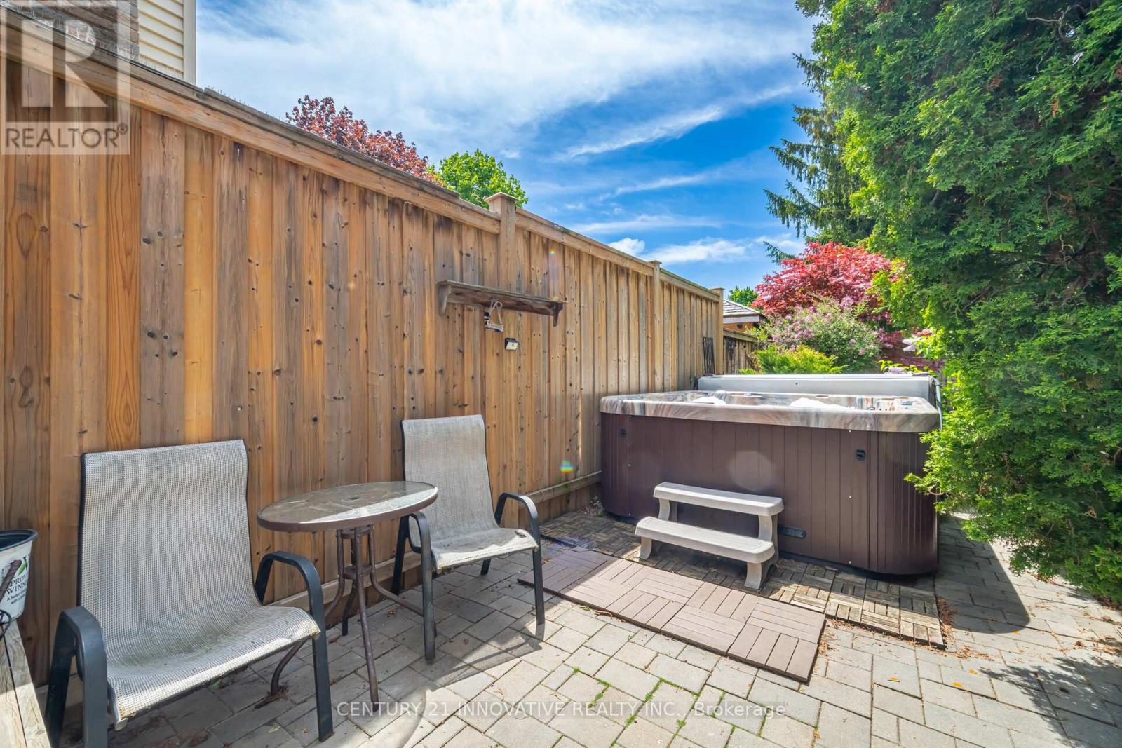 Photo 24 of 37 Massey Street, Brampton ON