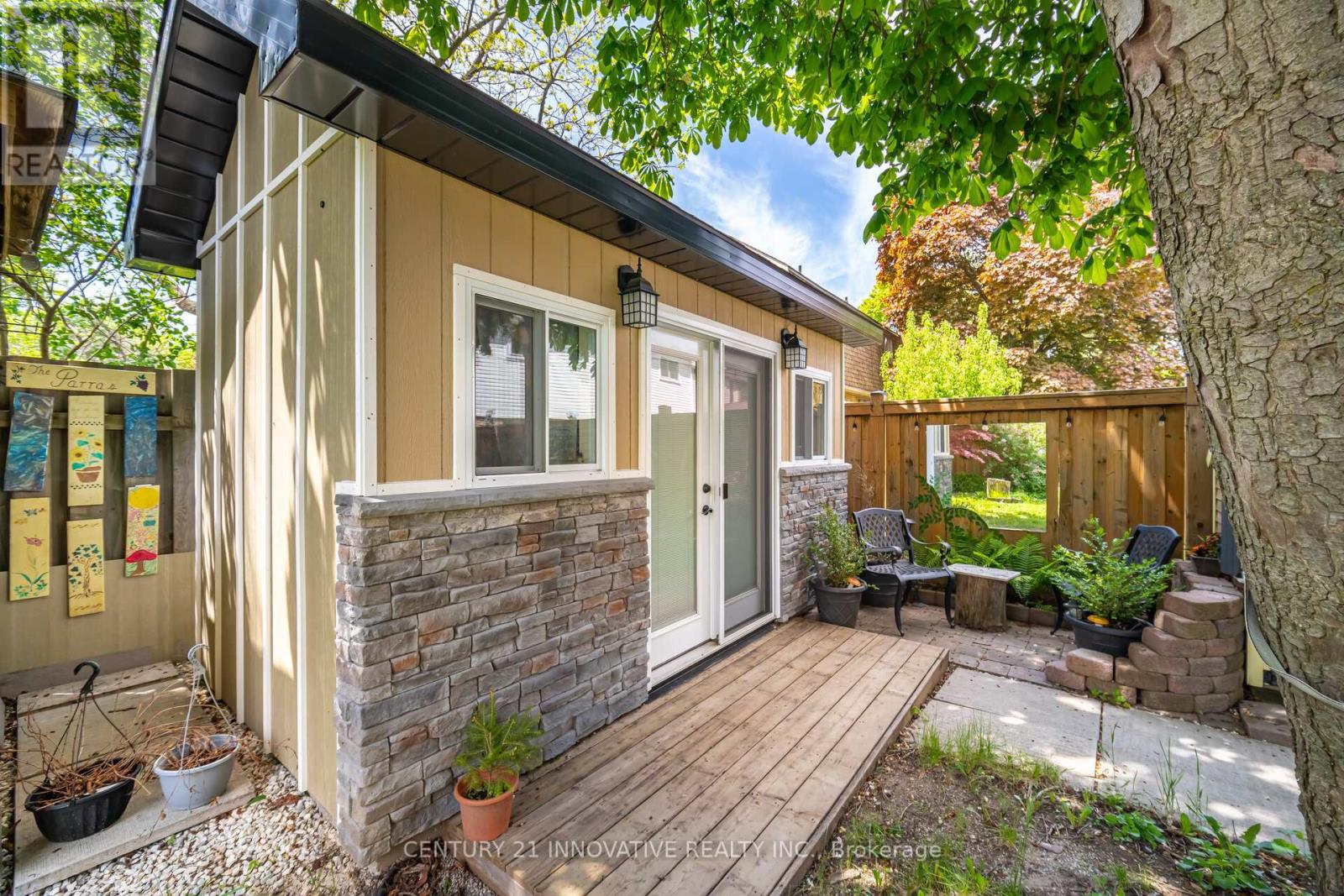 Photo 26 of 37 Massey Street, Brampton ON