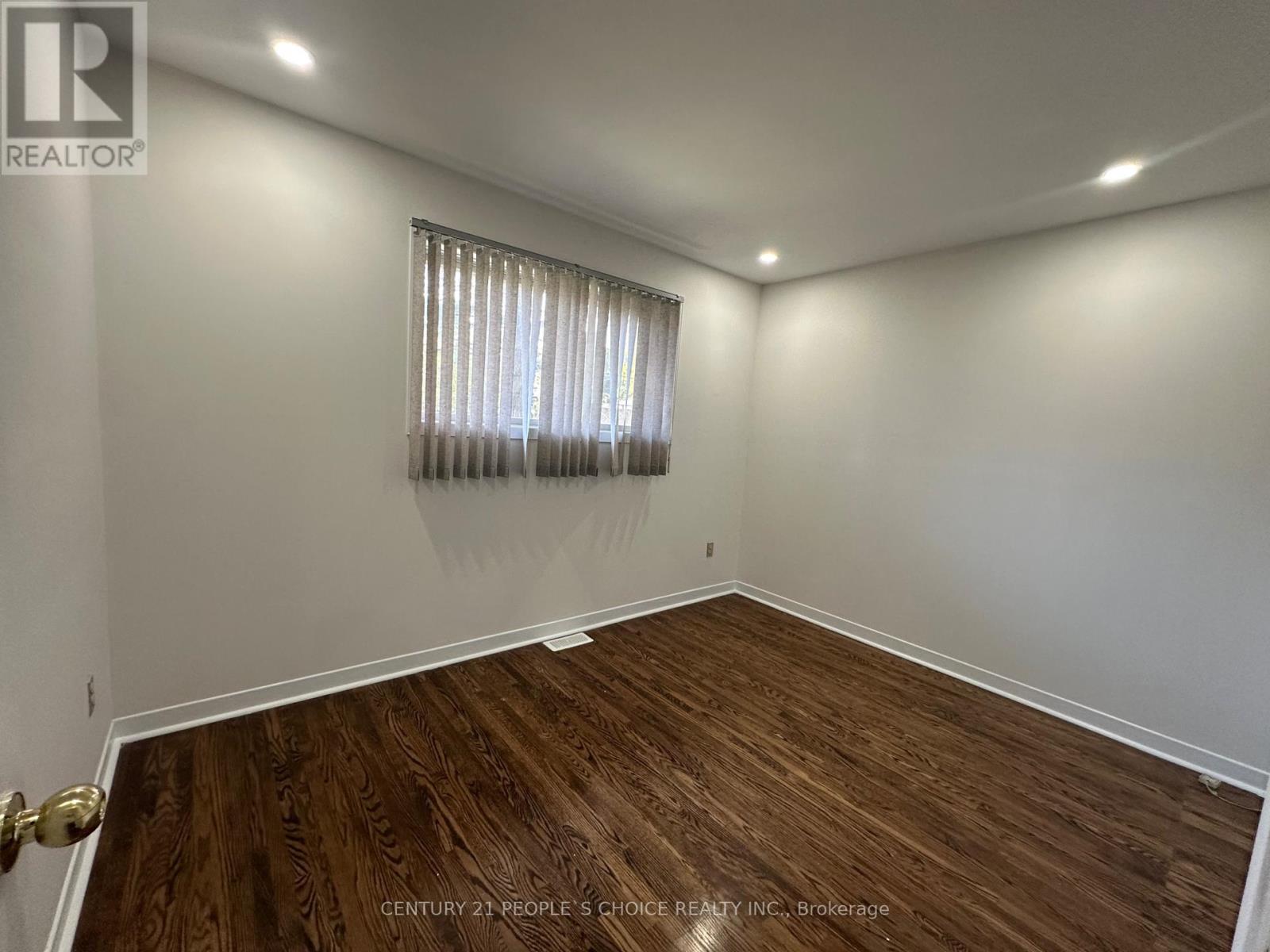 Photo 15 of Main Floor 1252 Mont Clair Drive, Oakville ON