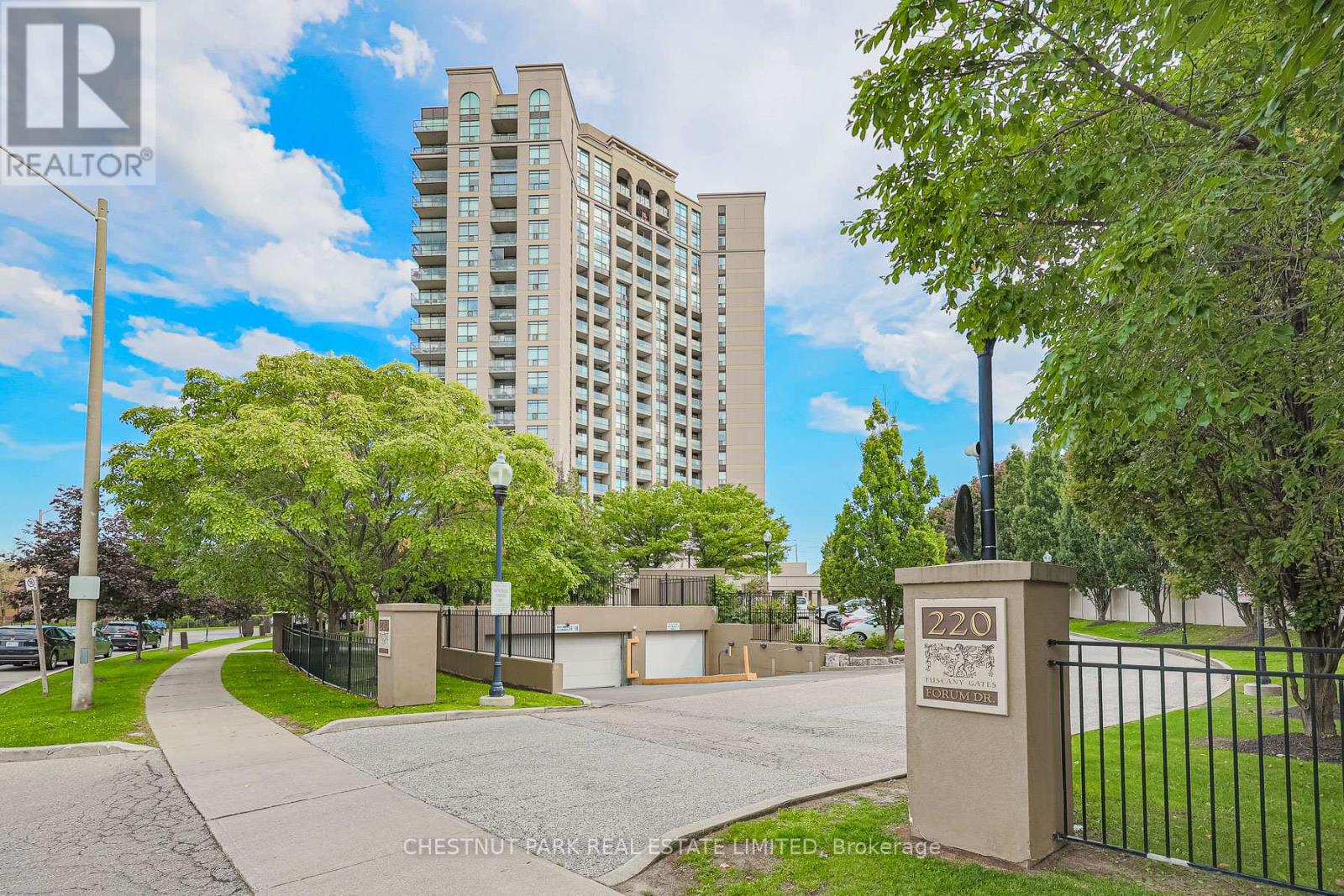 Photo 2 of 1401 220 Forum Drive, Mississauga ON