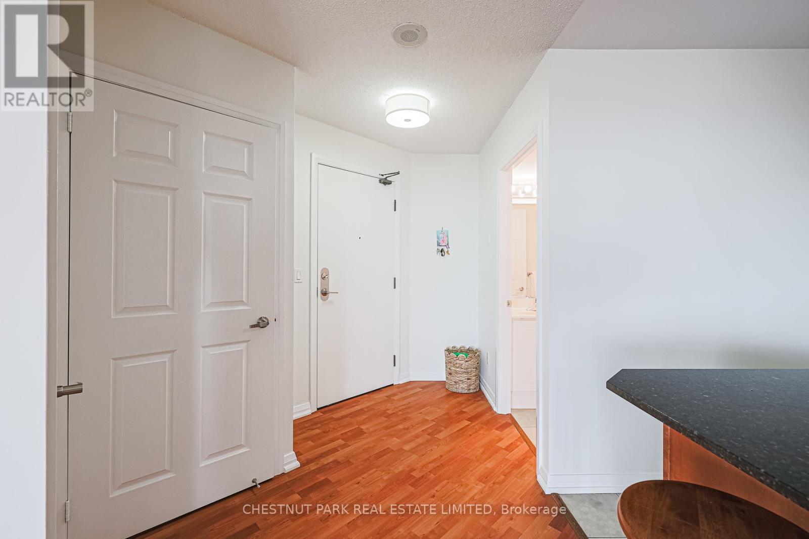 Photo 7 of 1401 220 Forum Drive, Mississauga ON