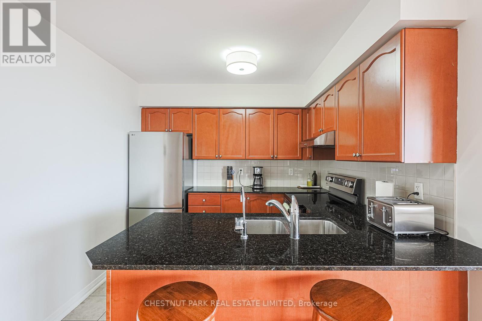 Photo 8 of 1401 220 Forum Drive, Mississauga ON