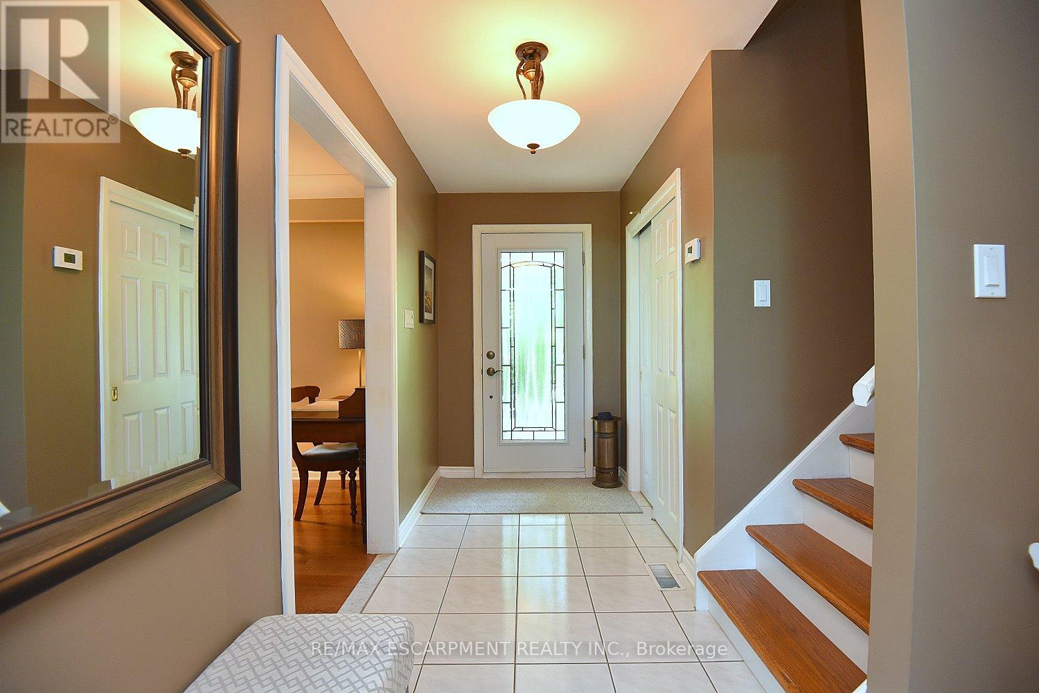 Photo 6 of 219 Strathcona Drive, Burlington ON