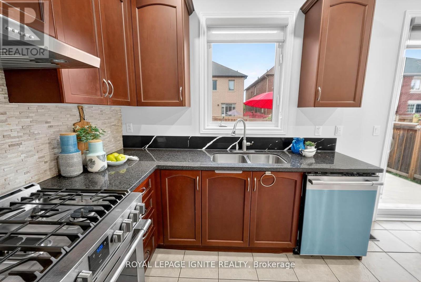 Photo 21 of 24 Micarta Avenue, Brampton ON