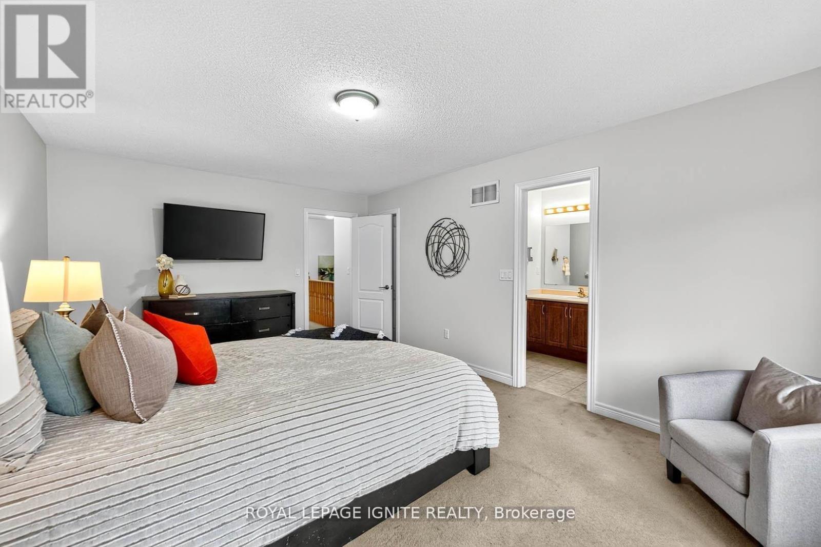 Photo 25 of 24 Micarta Avenue, Brampton ON