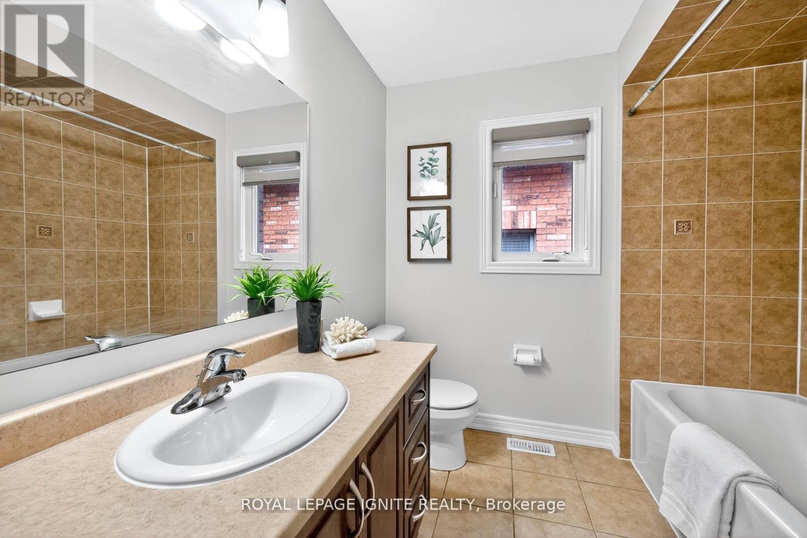 Photo 33 of 24 Micarta Avenue, Brampton ON
