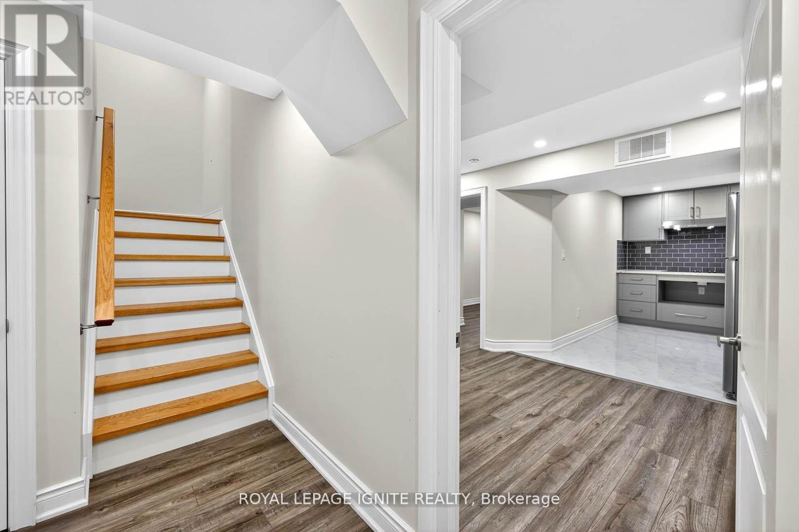 Photo 36 of 24 Micarta Avenue, Brampton ON