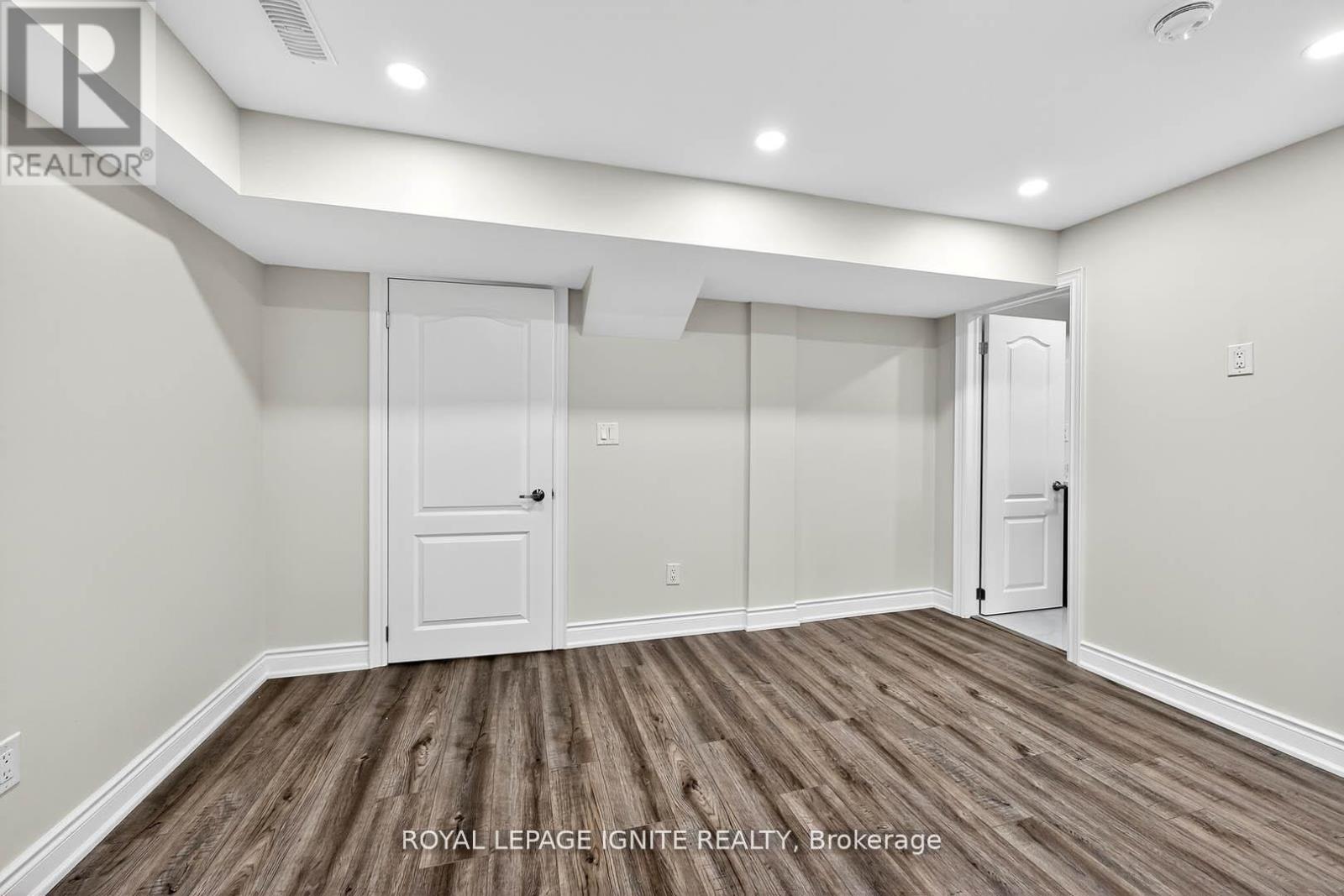 Photo 39 of 24 Micarta Avenue, Brampton ON