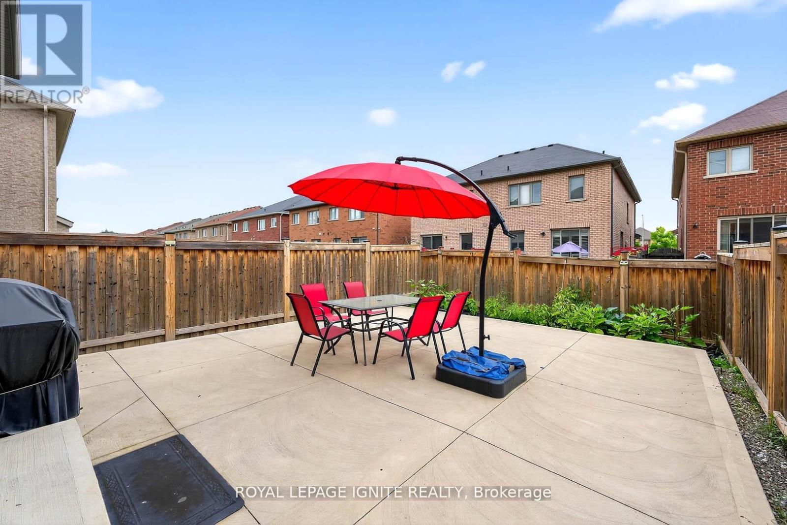 Photo 48 of 24 Micarta Avenue, Brampton ON