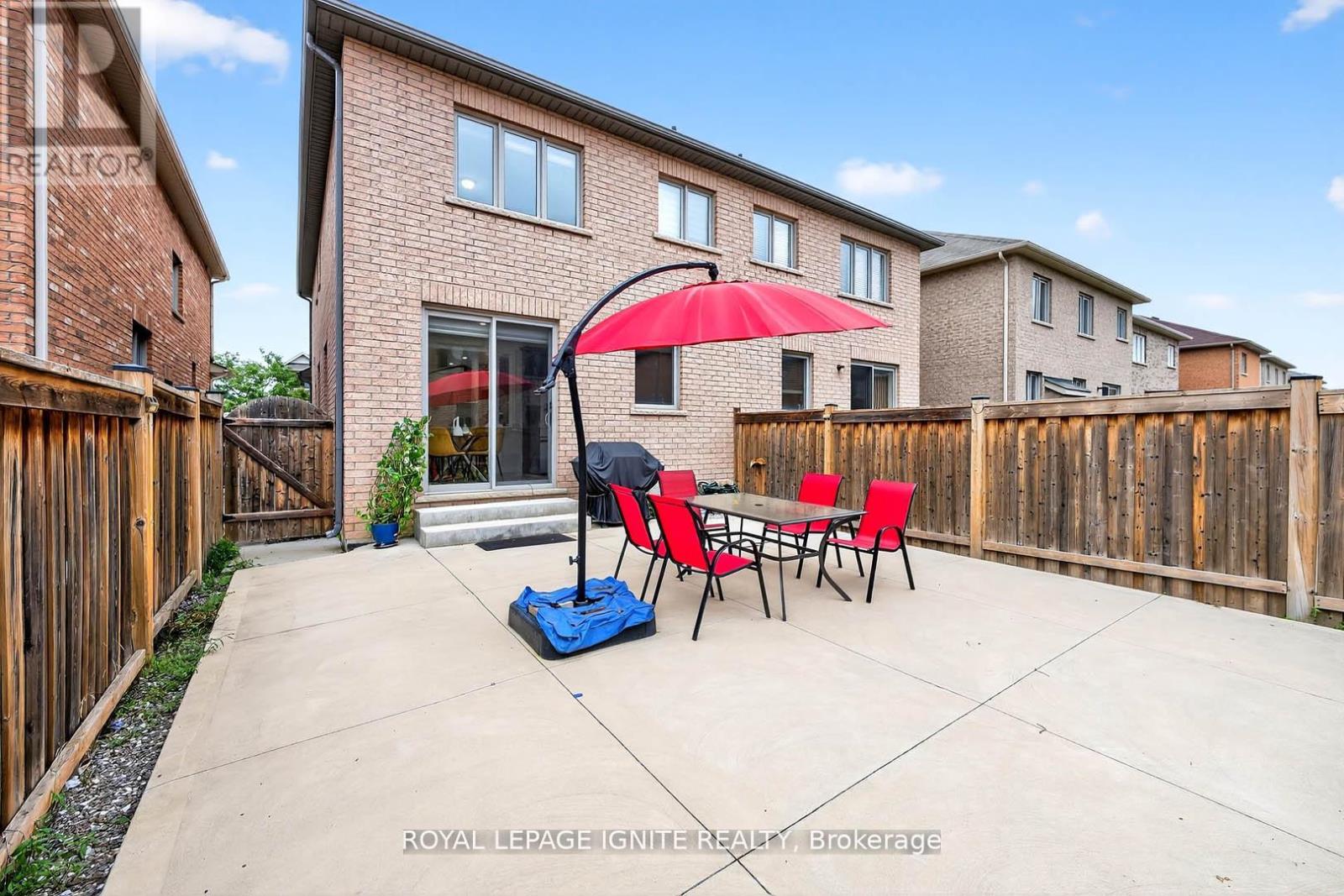 Photo 49 of 24 Micarta Avenue, Brampton ON
