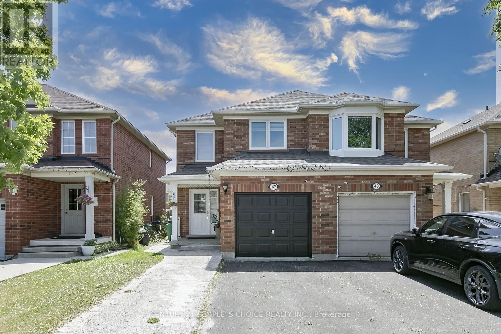 Photo 2 of 47 Garibaldi Drive, Brampton ON