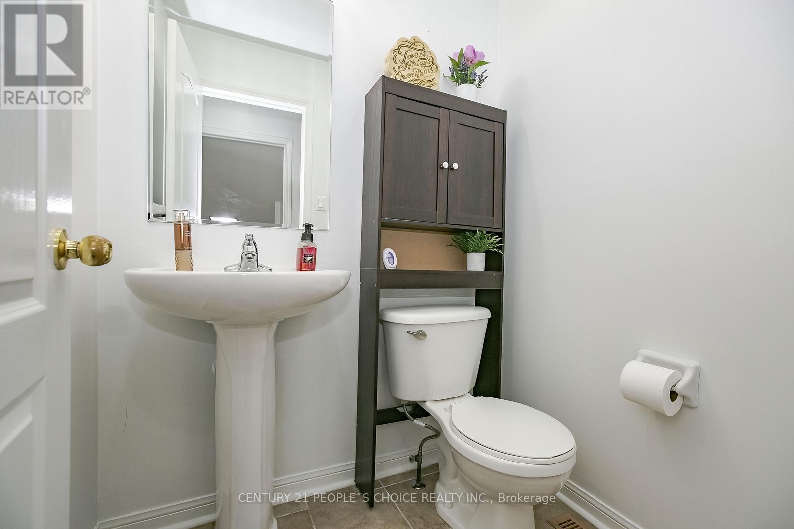 Photo 20 of 47 Garibaldi Drive, Brampton ON
