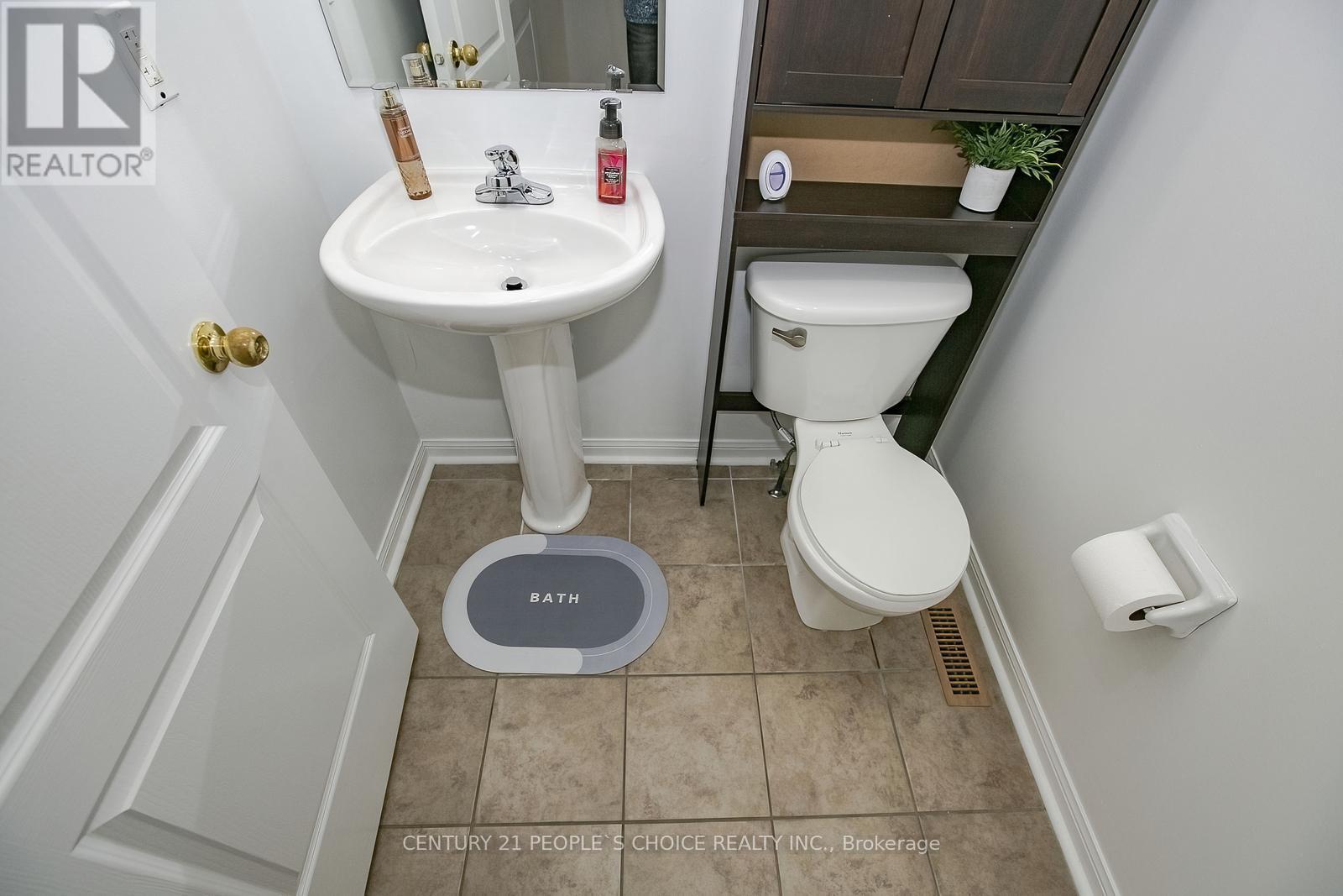 Photo 21 of 47 Garibaldi Drive, Brampton ON