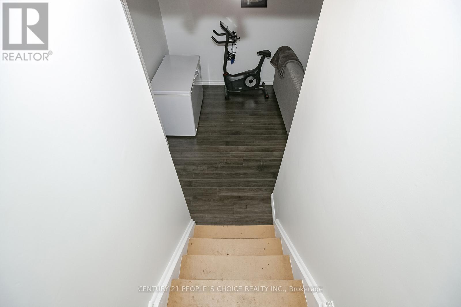 Photo 39 of 47 Garibaldi Drive, Brampton ON