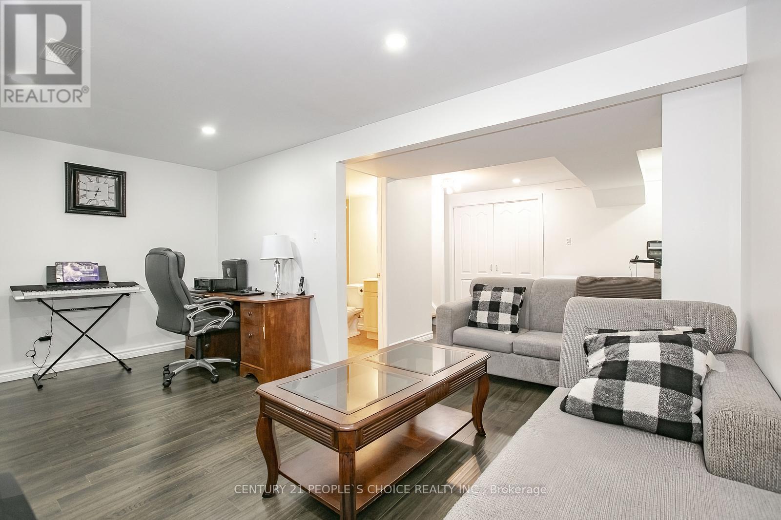 Photo 43 of 47 Garibaldi Drive, Brampton ON