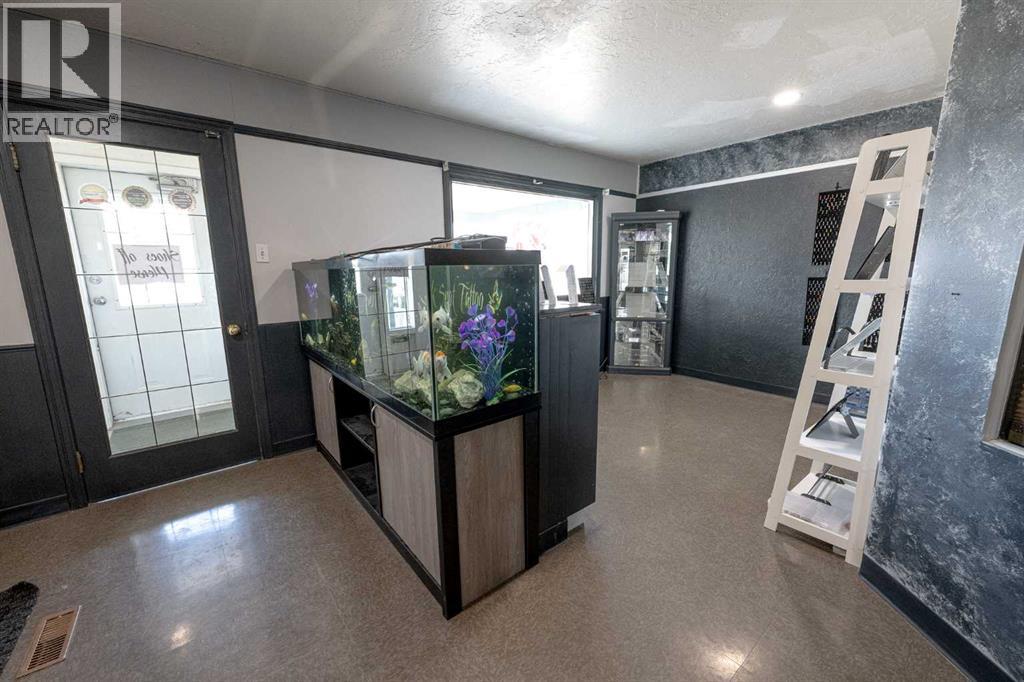 Photo 4 of 10215 102 Street, Grande Prairie AB