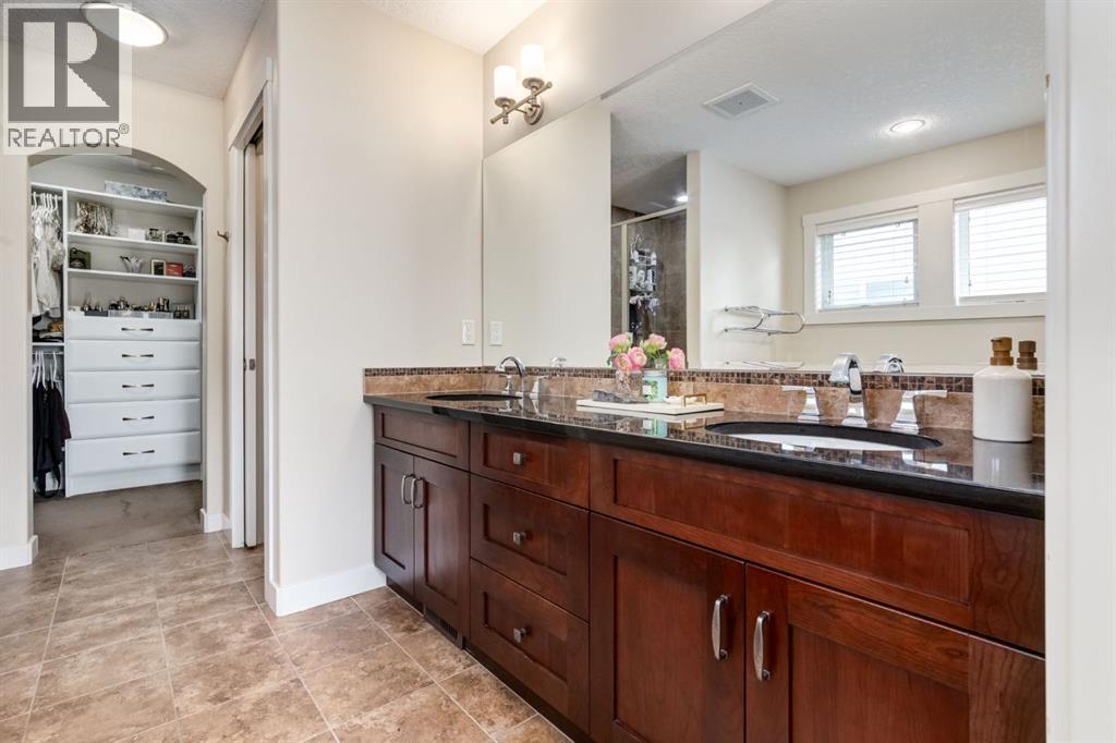 Photo 18 of 35 Cranarch Circle Se, Calgary AB